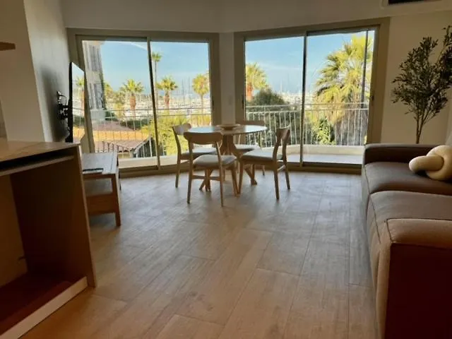 Apartment Appartement Face Au Port Antibes France