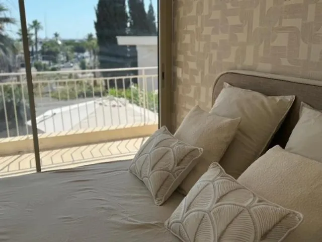 Appartement Face Au Port Antibes France
