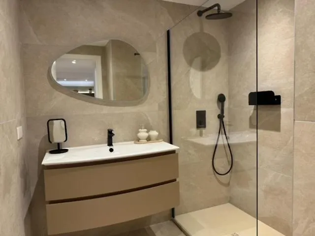 Appartement Face Au Port Antibes 0*,